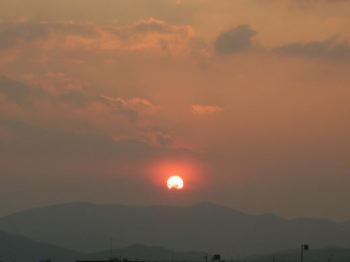 夕陽に吸い込まれて